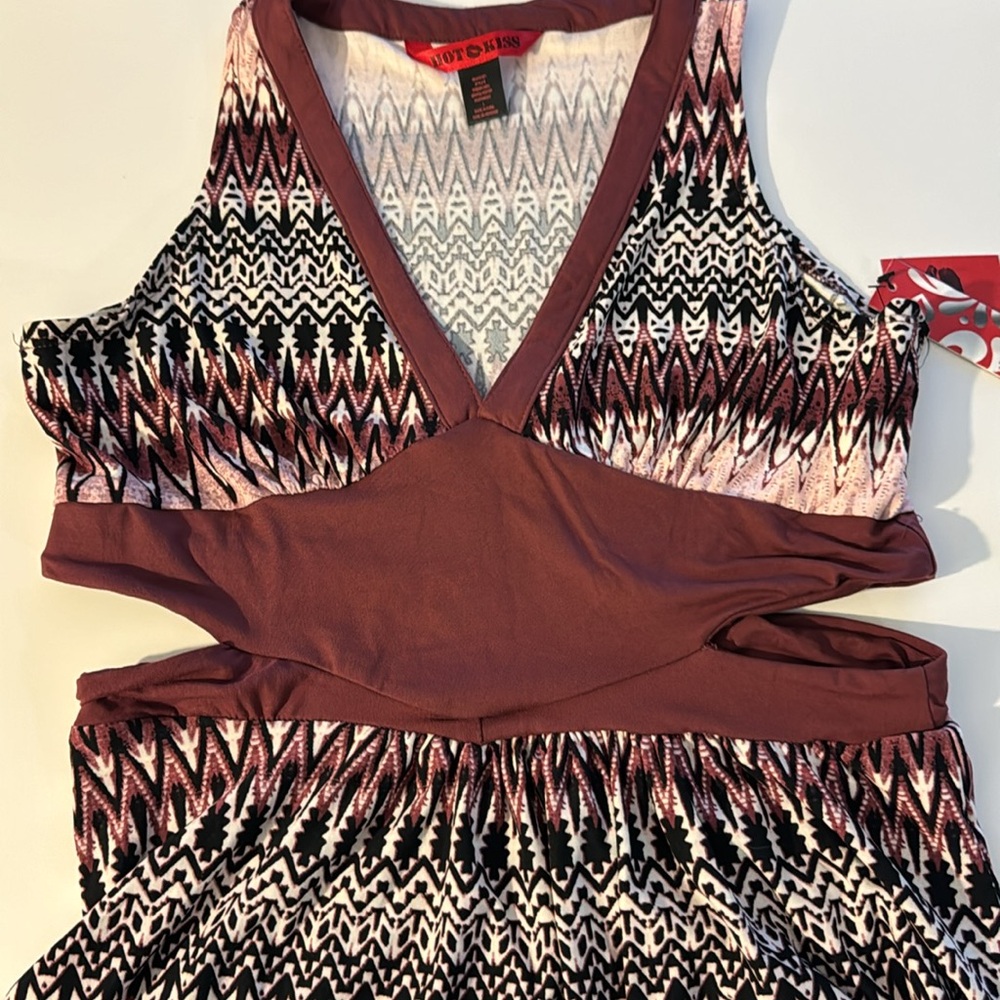 🆕 HOT KISS - Cut Out Patterned Maxi Dress
